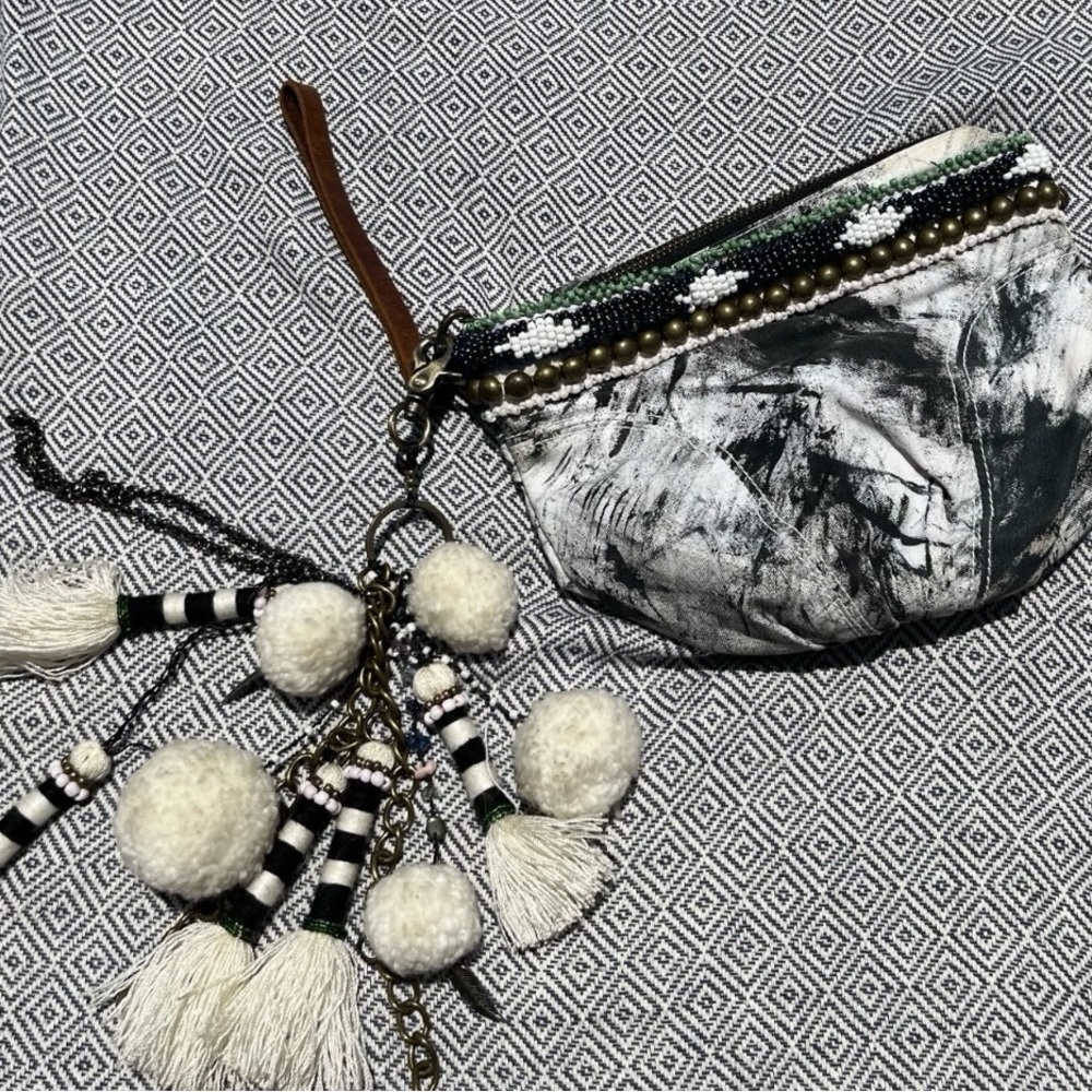 Elliot Mann Black and White Marbled wristlet with Tassel Accents boho festival